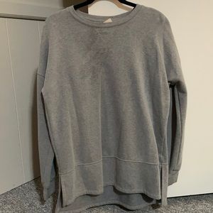 UNIVERSAL THREAD crewneck sweatshirt